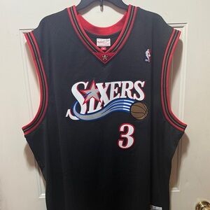 Allen Iverson Mitchell & Ness Hardwood Classic Black Sixers Jersey 2000-01